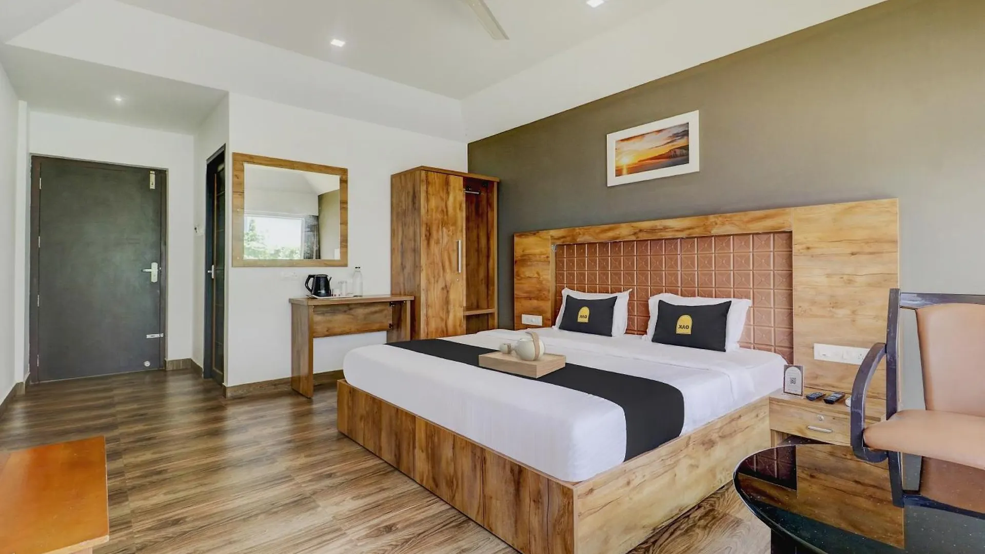 Townhouse Oak Central Suits Kozhikode Inde
