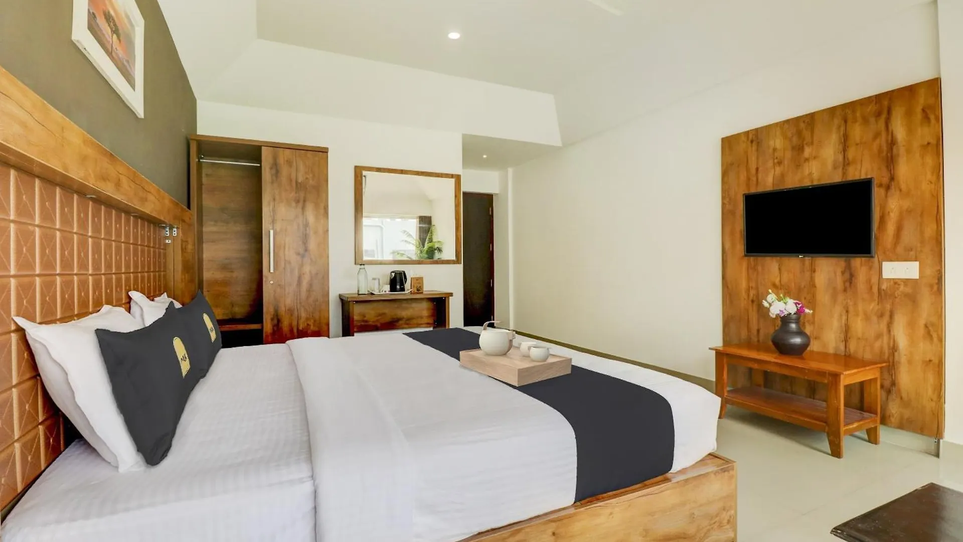 Townhouse Oak Central Suits Kozhikode Inde