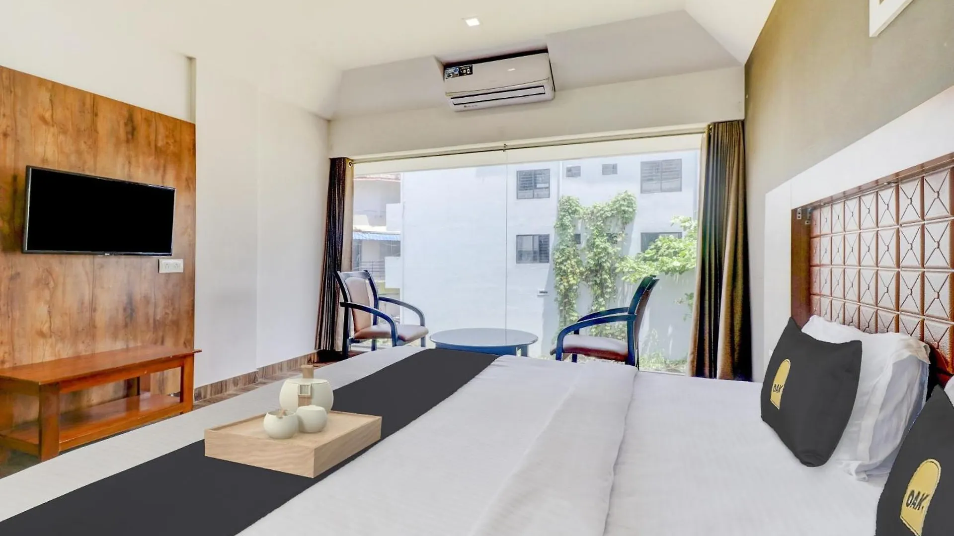 Townhouse Oak Central Suits Kozhikode Hotel