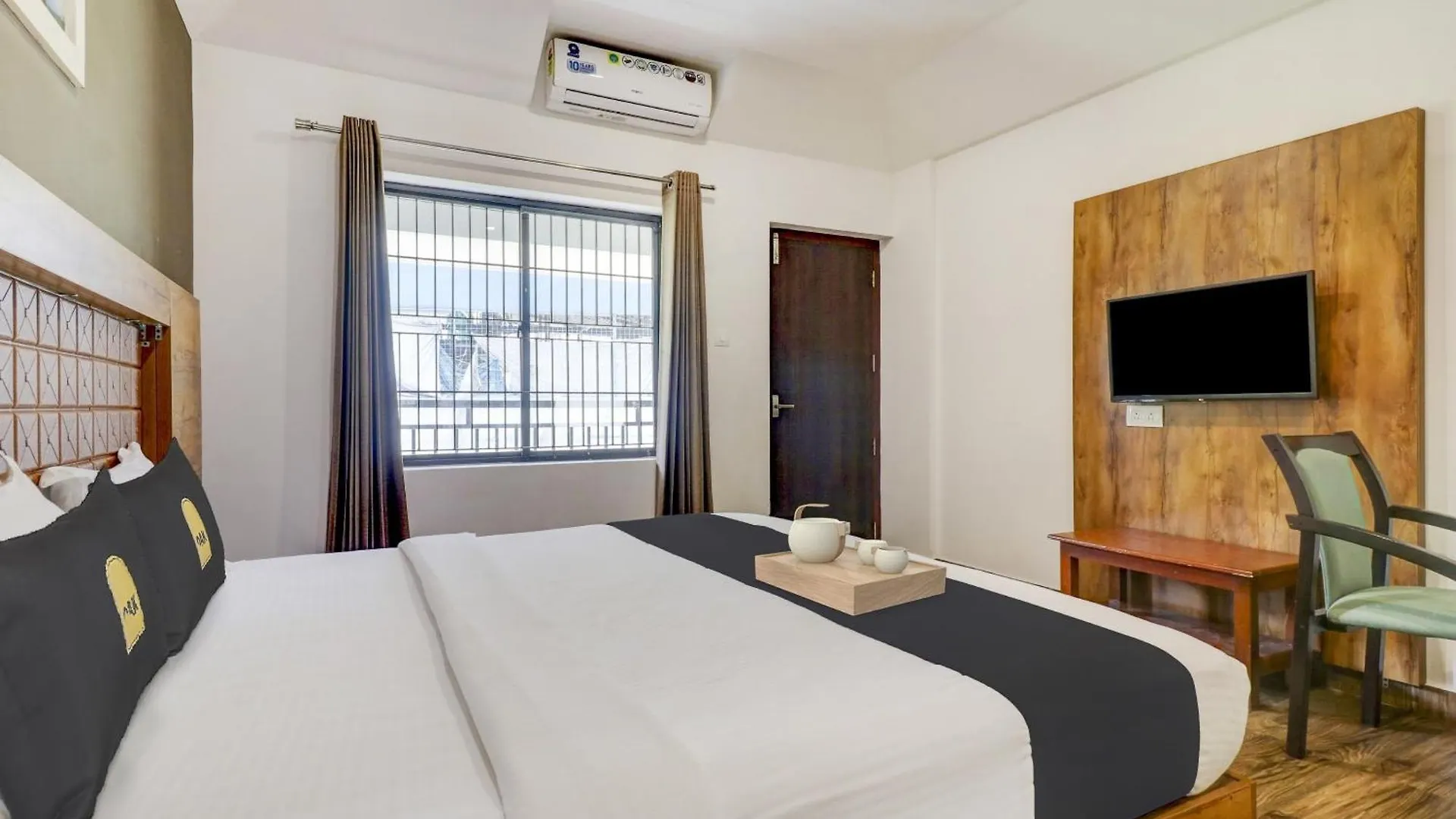 **** Hotel Townhouse Oak Central Suits Kozhikode India
