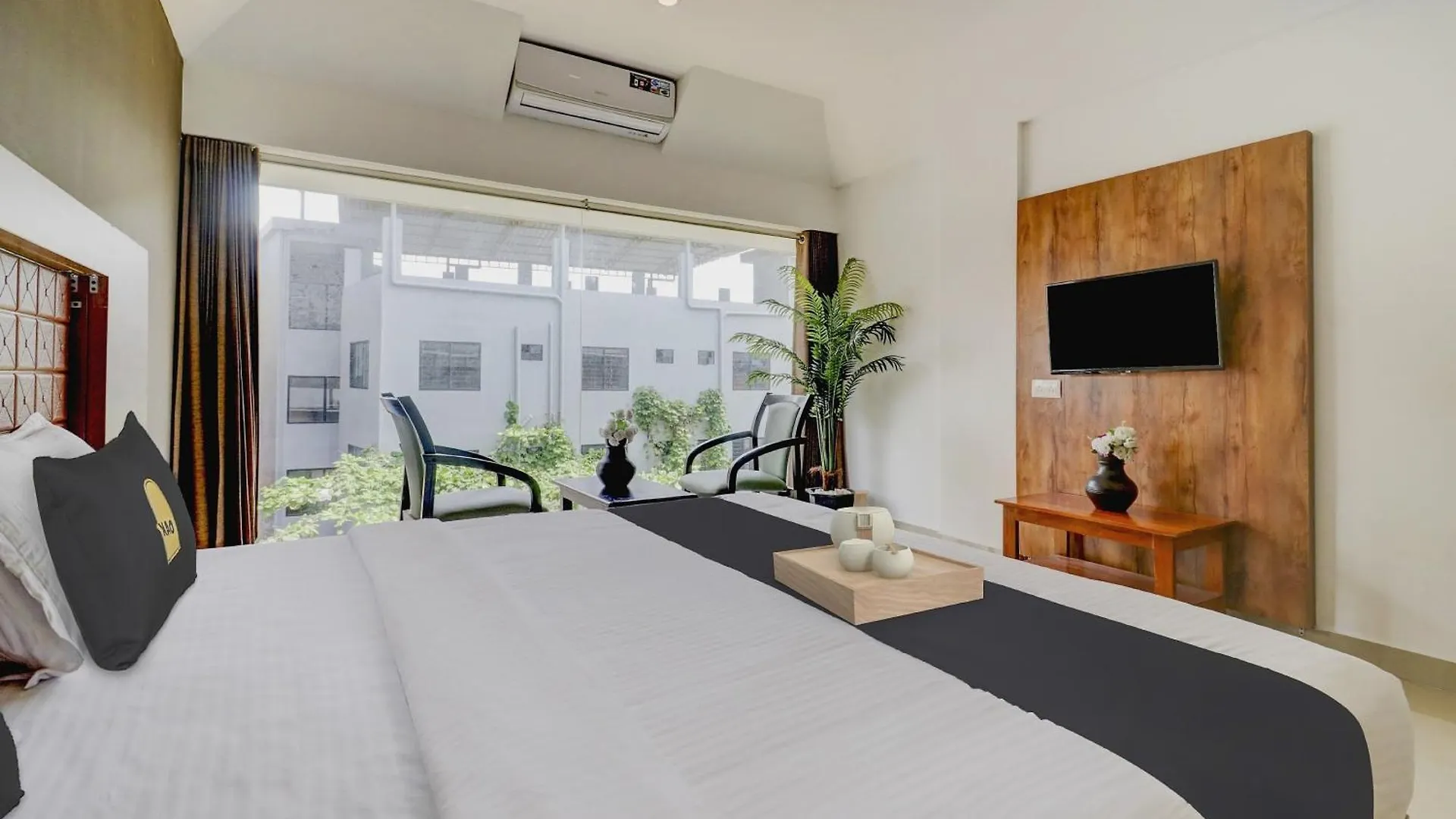 Townhouse Oak Central Suits Kozhikode